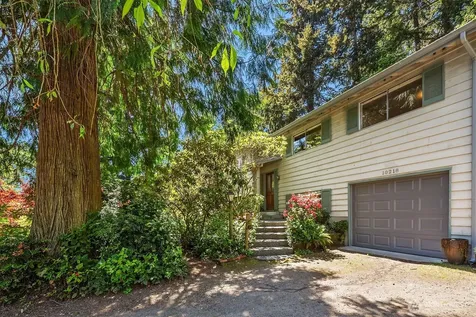 10218 SW Tillicum Lane Vashon WA 98070