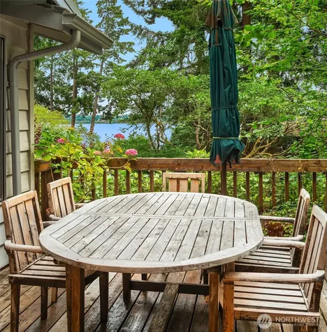 10218 SW Tillicum Lane Vashon WA 98070
