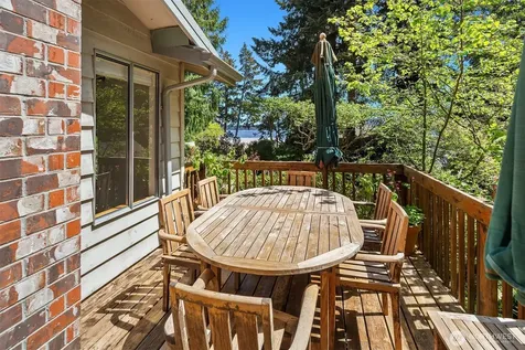 10218 SW Tillicum Lane Vashon WA 98070