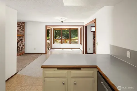 10218 SW Tillicum Lane Vashon WA 98070