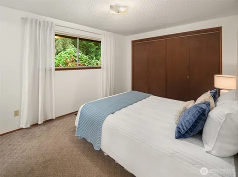 10218 SW Tillicum Lane Vashon WA 98070