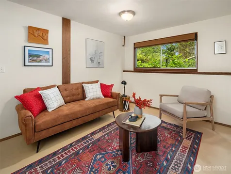 10218 SW Tillicum Lane Vashon WA 98070