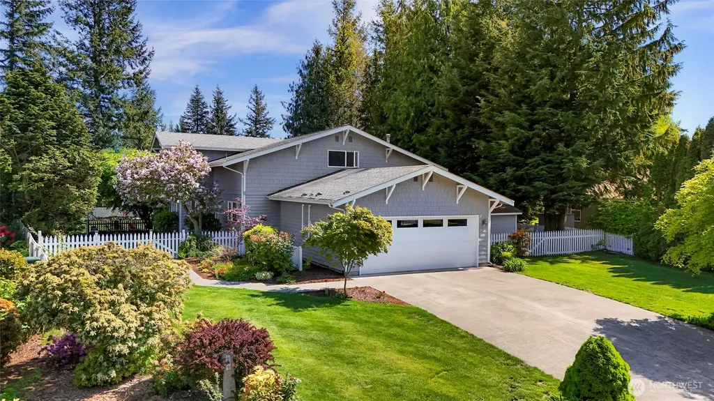 6874 Golf View Drive Lynden WA 98264