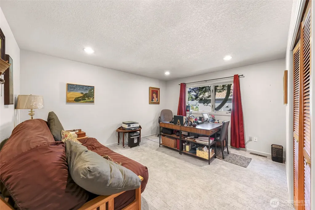 6874 Golf View Drive Lynden WA 98264