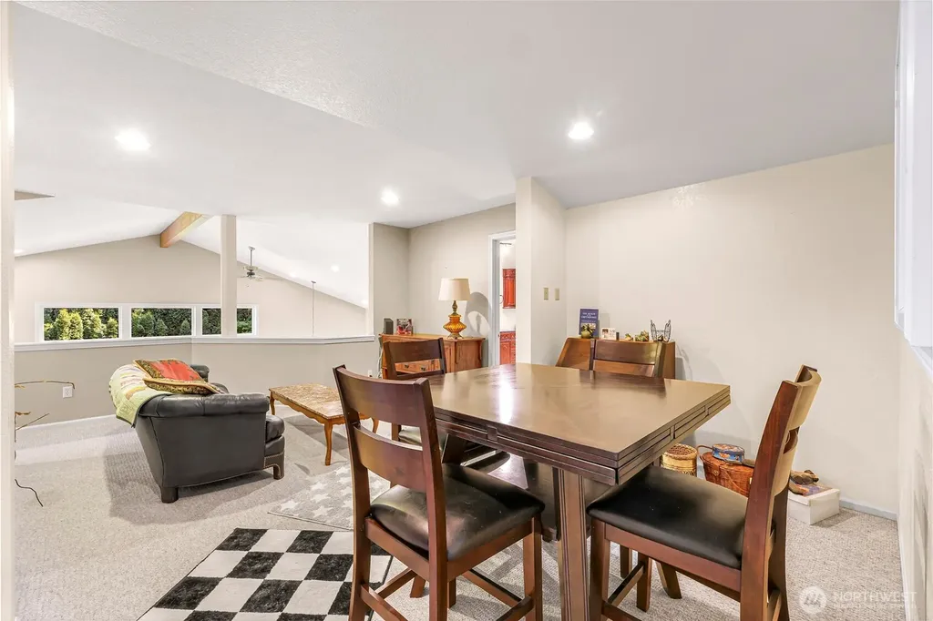 6874 Golf View Drive Lynden WA 98264