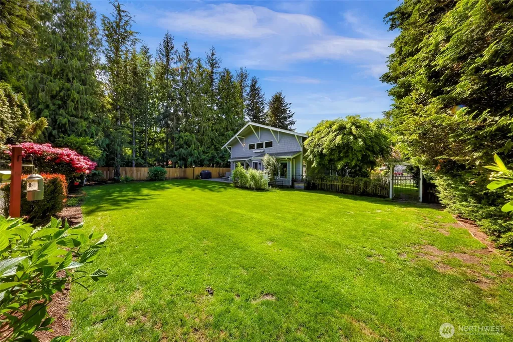 6874 Golf View Drive Lynden WA 98264