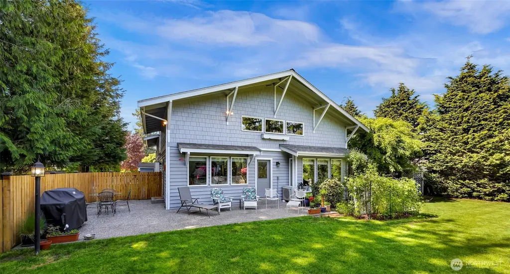 6874 Golf View Drive Lynden WA 98264