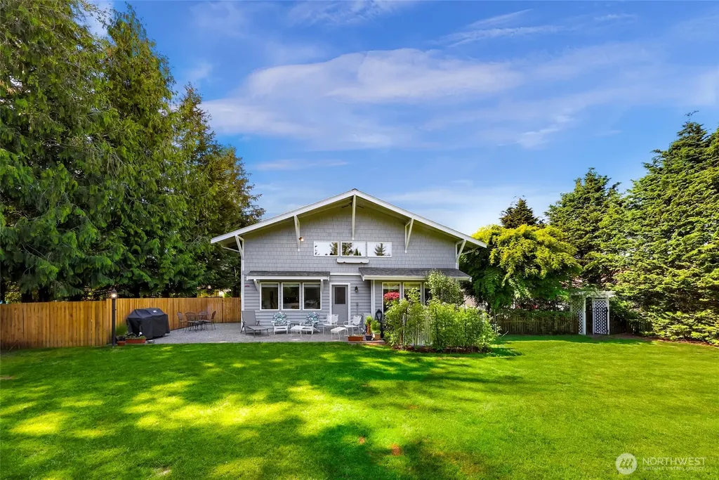 6874 Golf View Drive Lynden WA 98264