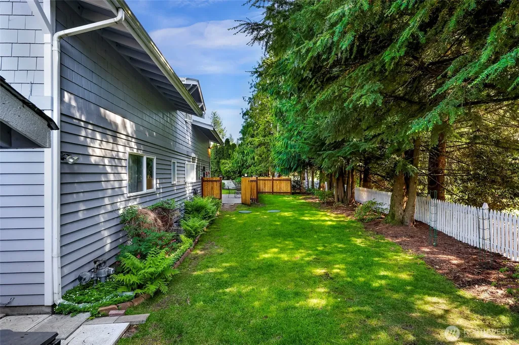 6874 Golf View Drive Lynden WA 98264