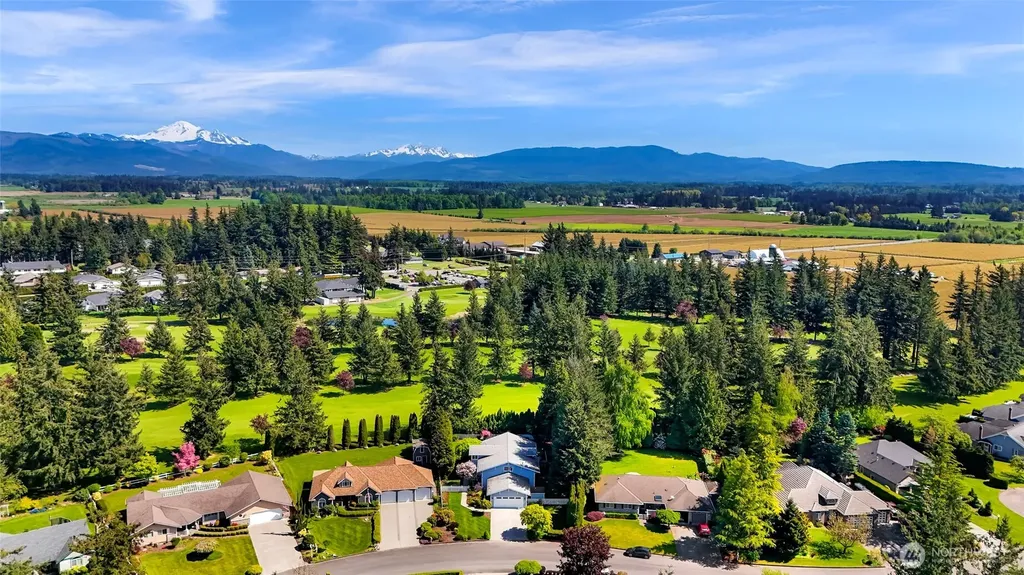 6874 Golf View Drive Lynden WA 98264
