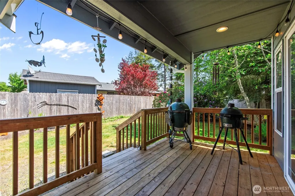 118 Mark Court SE Ocean Shores WA 98569
