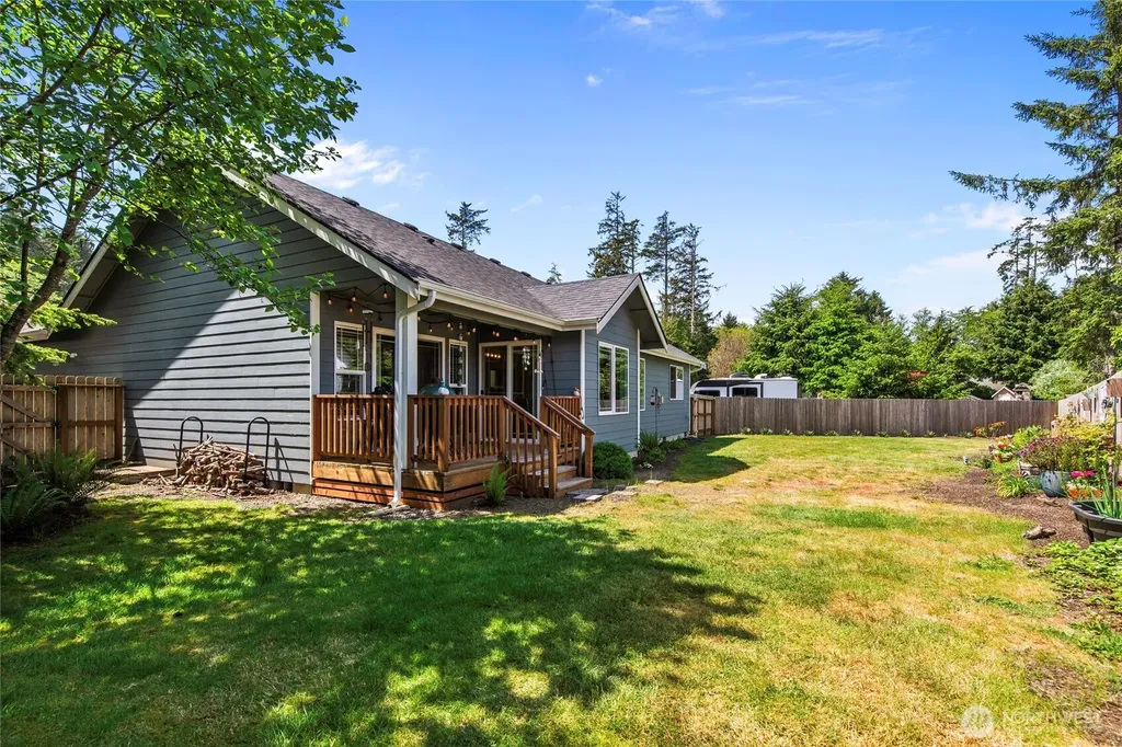 118 Mark Court SE Ocean Shores WA 98569