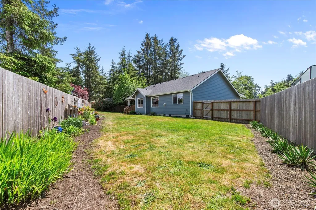 118 Mark Court SE Ocean Shores WA 98569