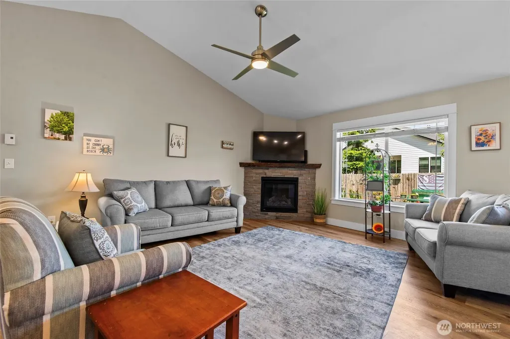 118 Mark Court SE Ocean Shores WA 98569