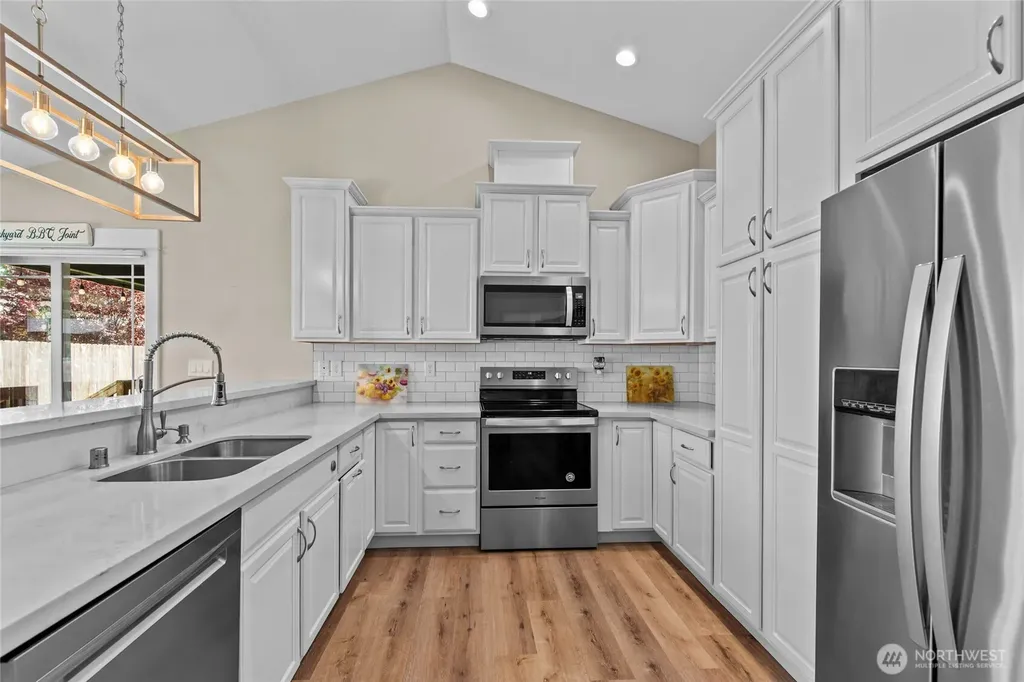 118 Mark Court SE Ocean Shores WA 98569
