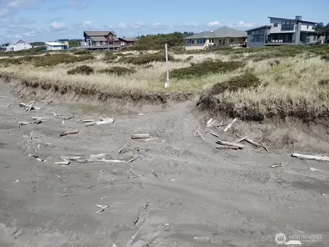 1007 Sand Castle Lane Westport WA 98595
