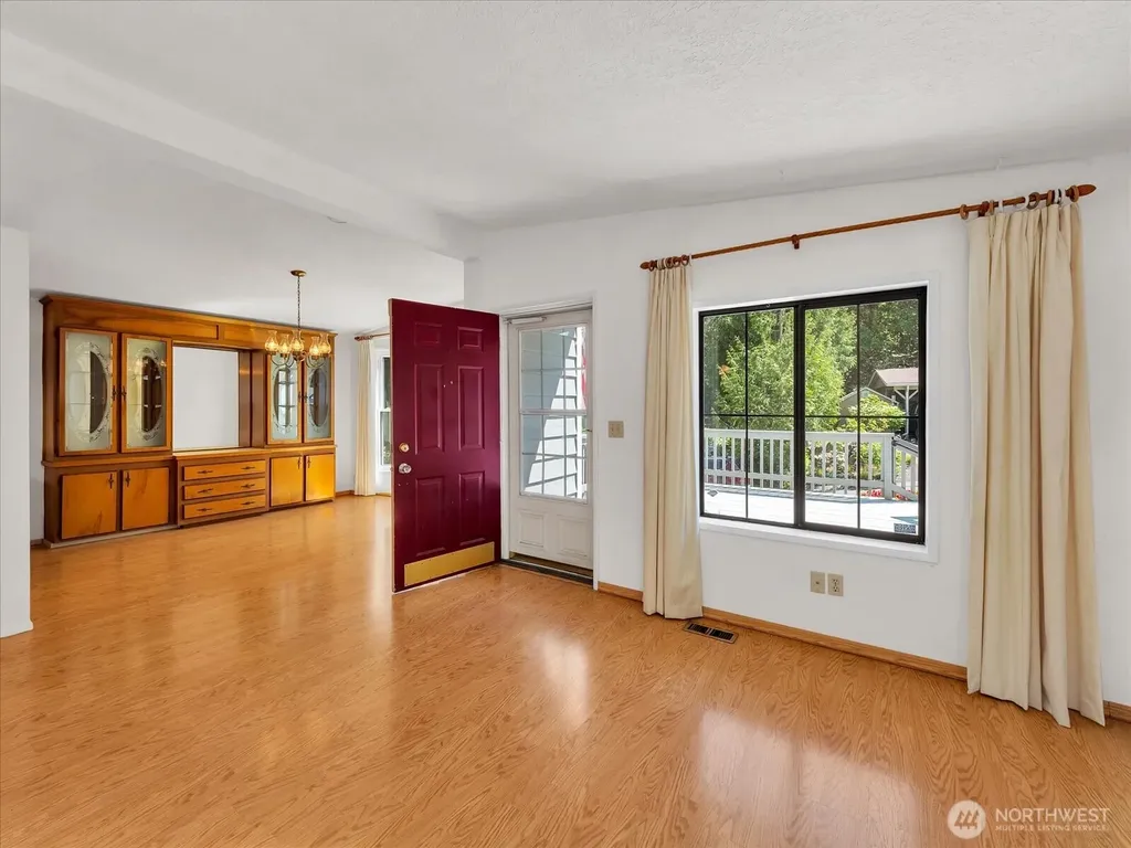 17235 119th Avenue NE Bothell WA 98011