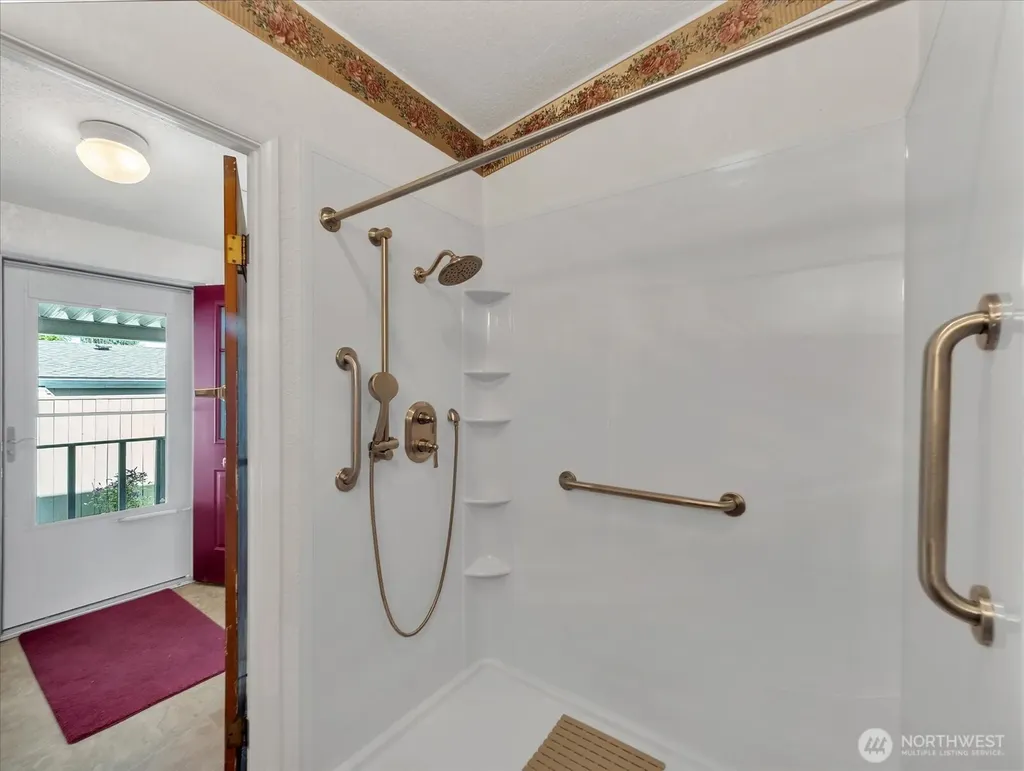 17235 119th Avenue NE Bothell WA 98011