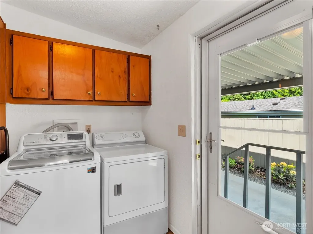 17235 119th Avenue NE Bothell WA 98011