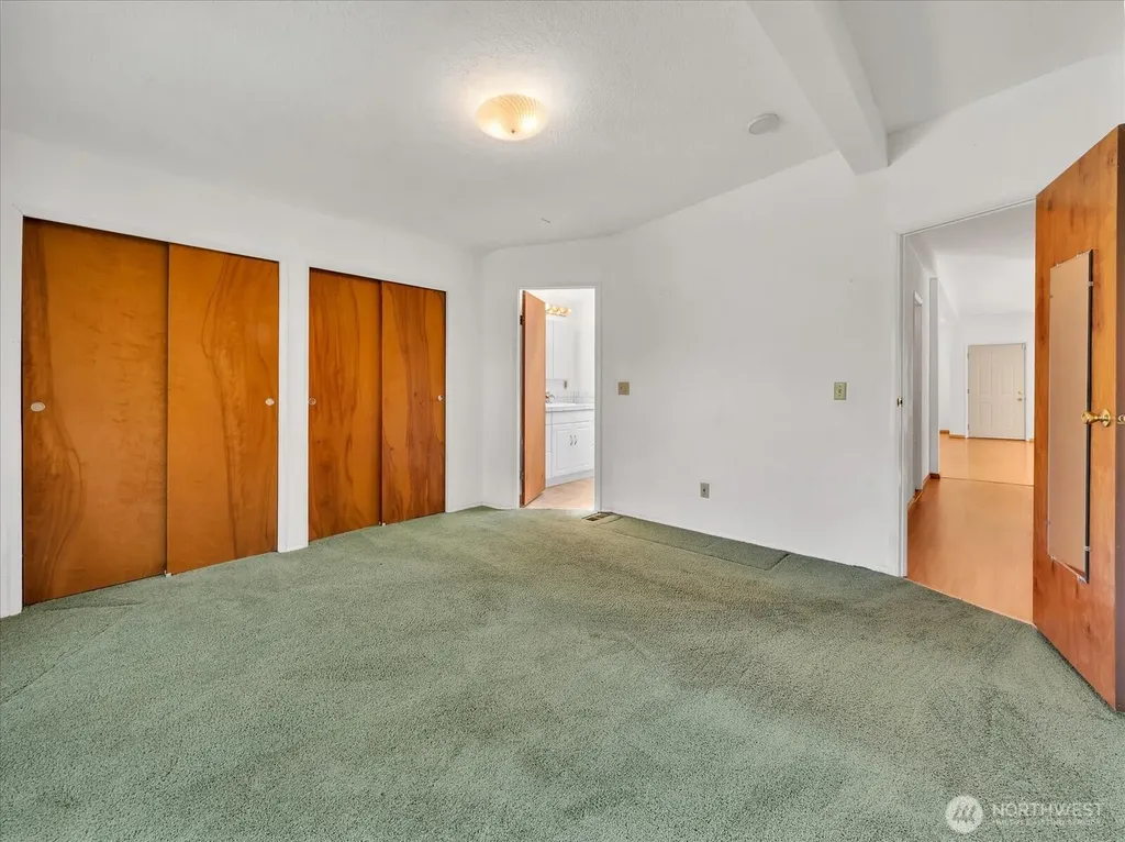 17235 119th Avenue NE Bothell WA 98011