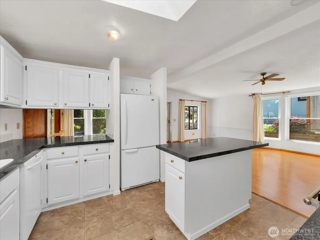 17235 119th Avenue NE Bothell WA 98011