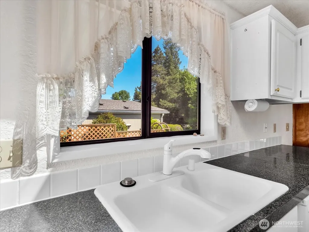 17235 119th Avenue NE Bothell WA 98011