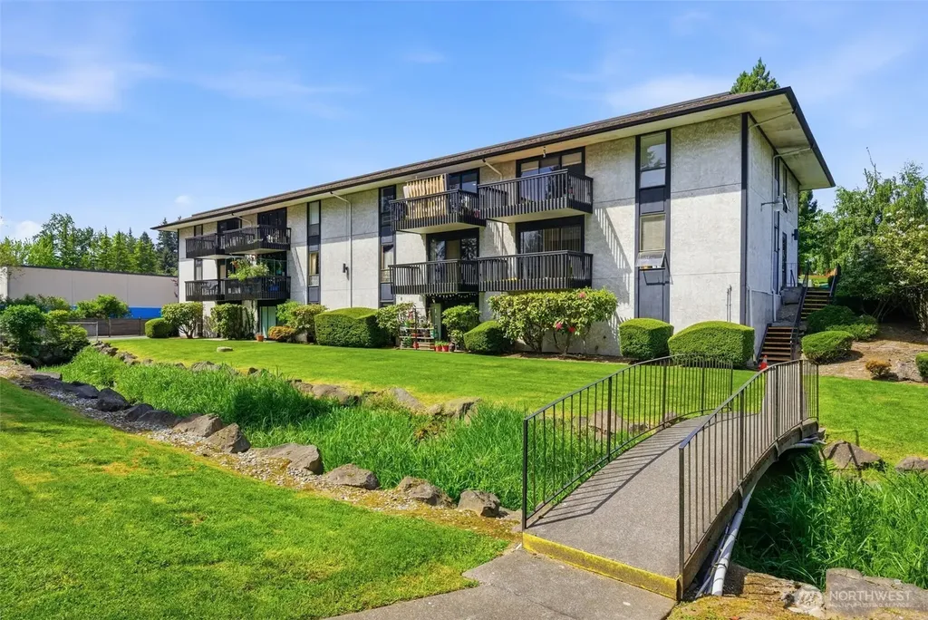 19411 56th Avenue W Lynnwood WA 98036