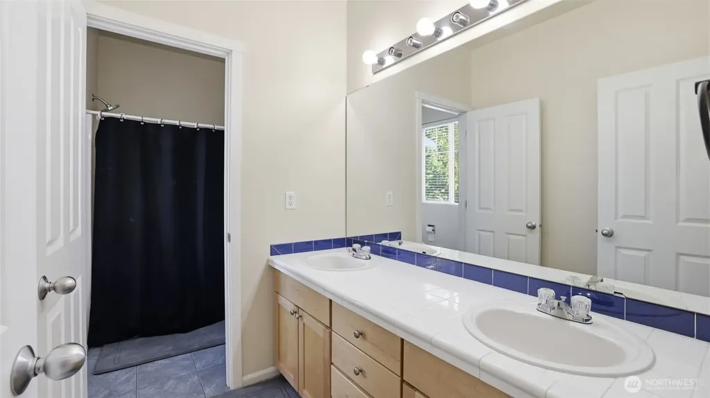 6114 Montevista Drive SE Auburn WA 98092