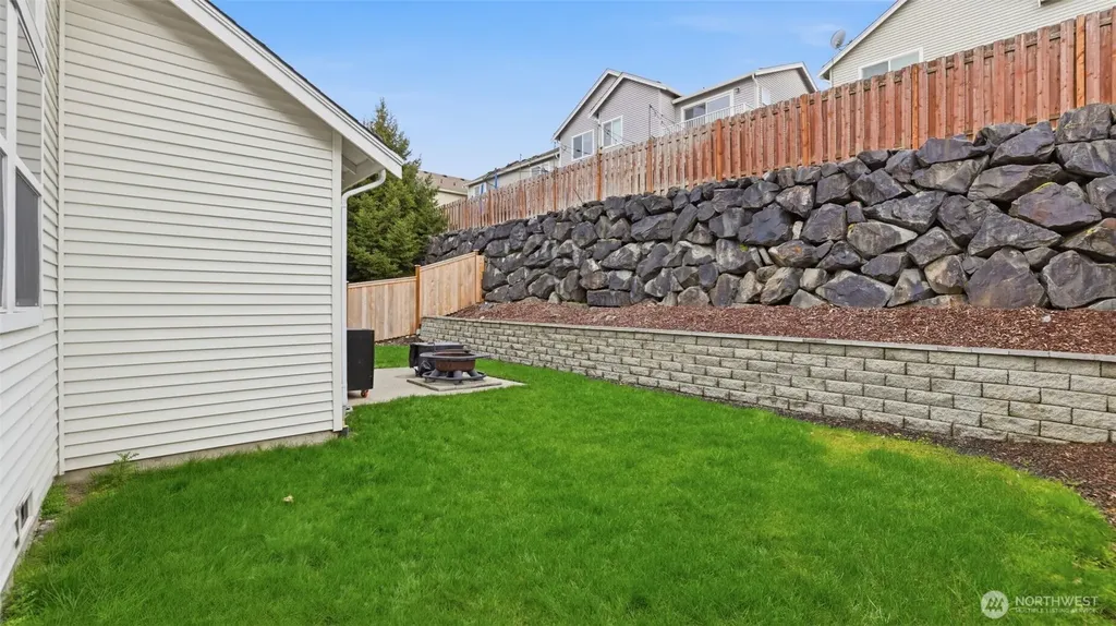 6114 Montevista Drive SE Auburn WA 98092