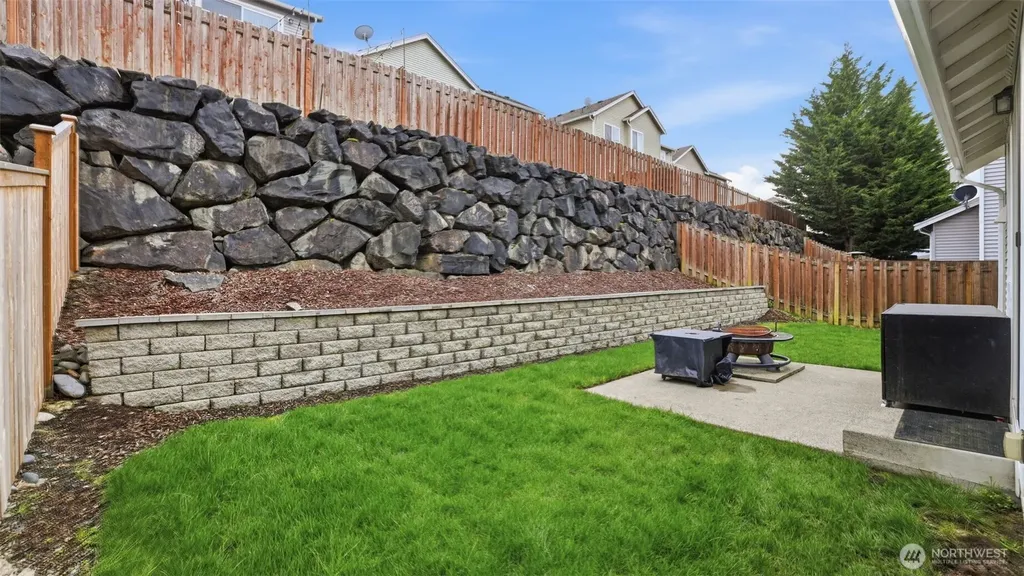 6114 Montevista Drive SE Auburn WA 98092