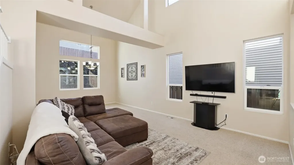 6114 Montevista Drive SE Auburn WA 98092