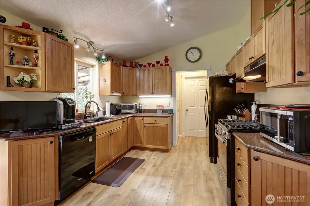 1720 E Saint Andrews Drive N Shelton WA 98584