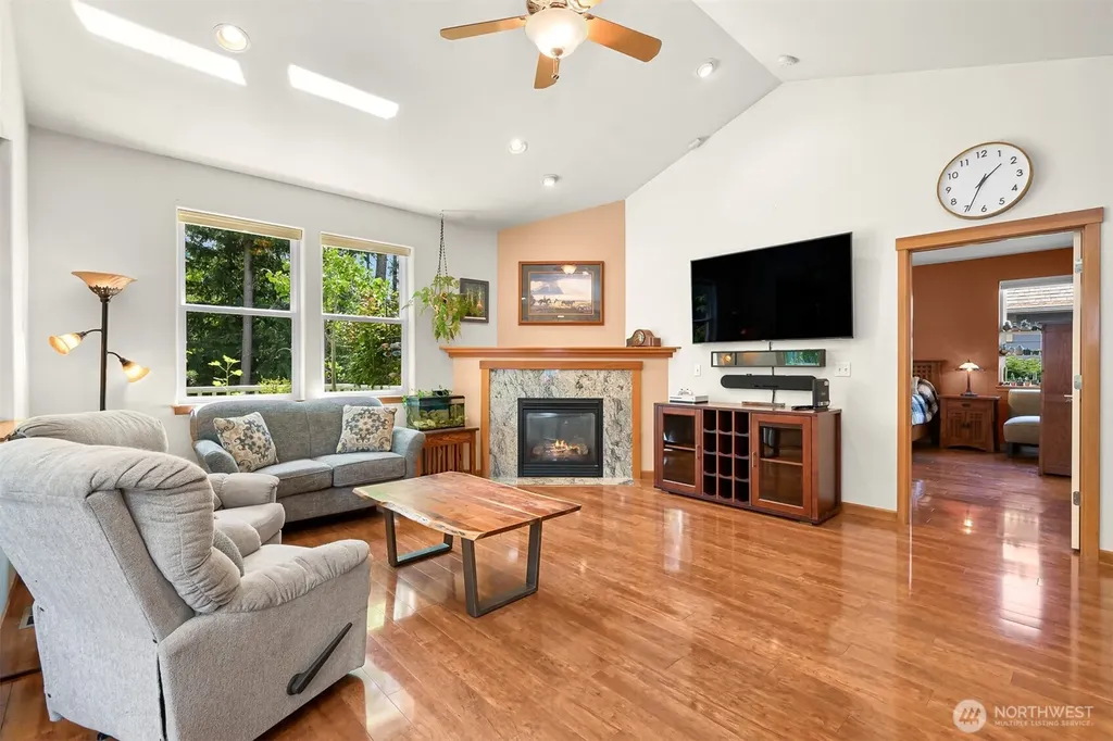 1759 Grand Avenue Mount Vernon WA 98274