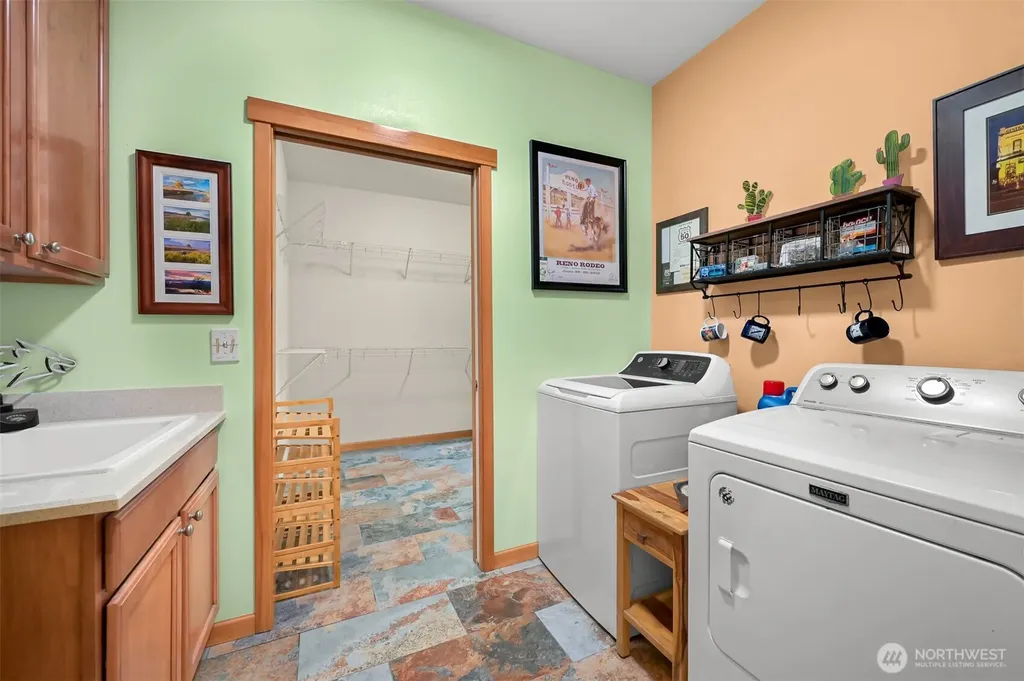 1759 Grand Avenue Mount Vernon WA 98274
