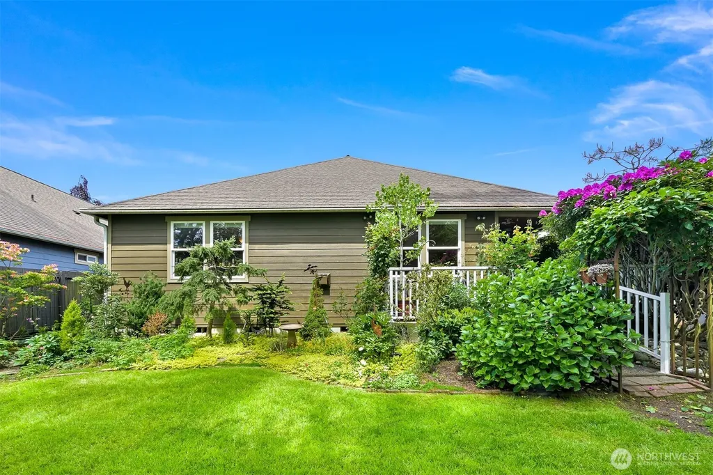 1759 Grand Avenue Mount Vernon WA 98274