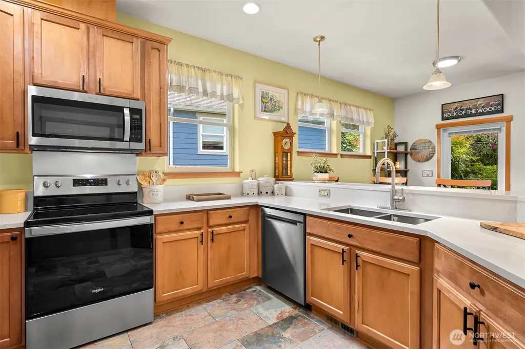 1759 Grand Avenue Mount Vernon WA 98274