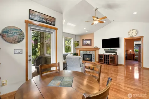 1759 Grand Avenue Mount Vernon WA 98274