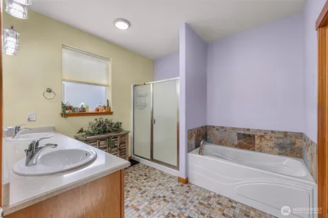 1759 Grand Avenue Mount Vernon WA 98274