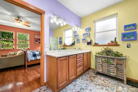 1759 Grand Avenue Mount Vernon WA 98274