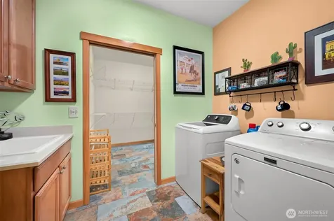 1759 Grand Avenue Mount Vernon WA 98274