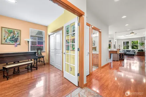 1759 Grand Avenue Mount Vernon WA 98274
