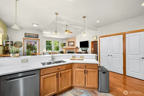 1759 Grand Avenue Mount Vernon WA 98274