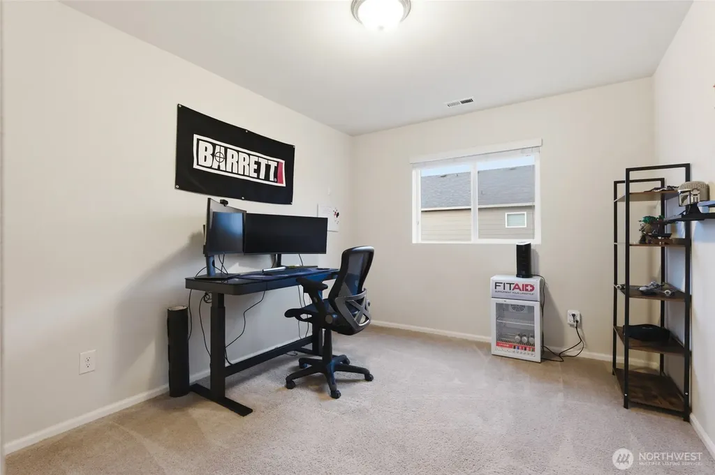 914 O'farrell Lane NW Orting WA 98360