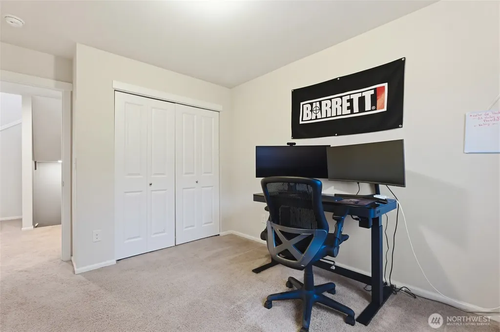 914 O'farrell Lane NW Orting WA 98360