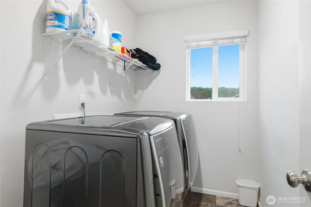 914 O'farrell Lane NW Orting WA 98360