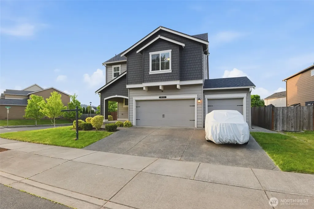 914 O'farrell Lane NW Orting WA 98360
