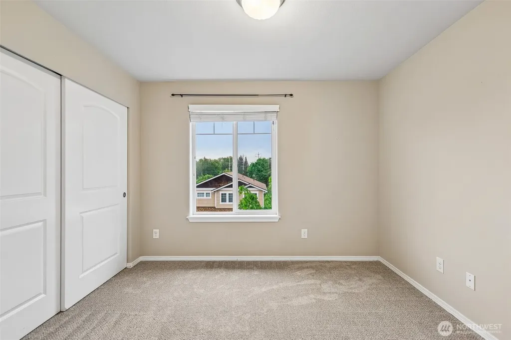 11747 64th Lane S Seattle WA 98178