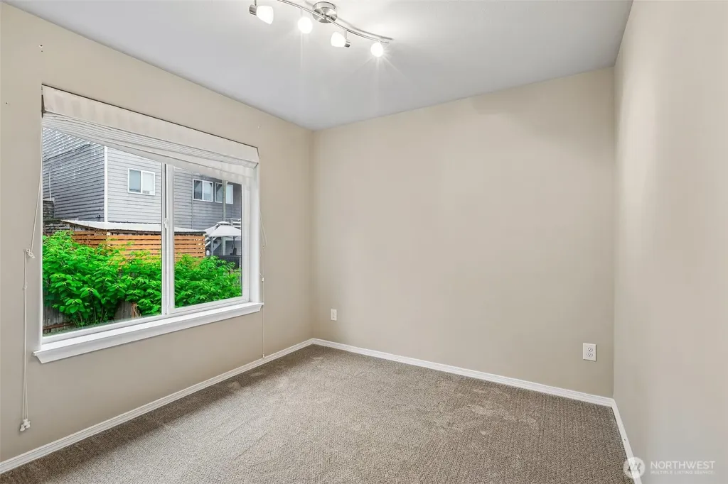 11747 64th Lane S Seattle WA 98178