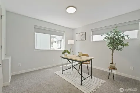 2337 W Plymouth Street Seattle WA 98199