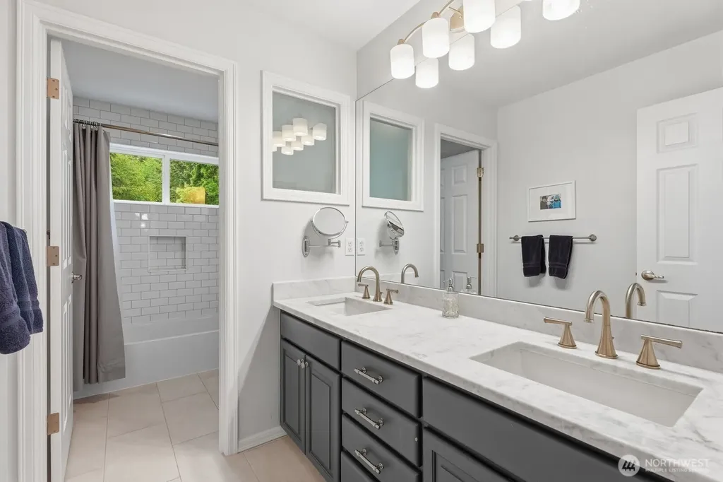 14415 221st Avenue NE Woodinville WA 98077